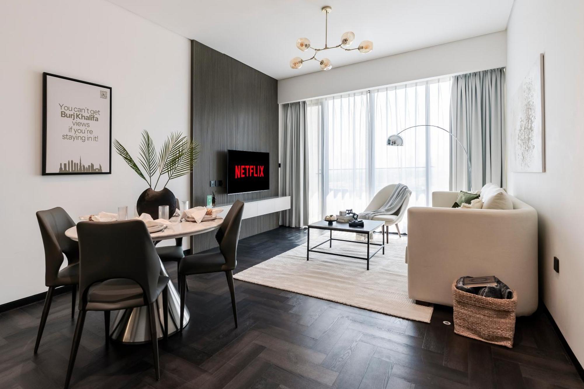 Stylish 1br With Skyline & Burj Khalifa View *