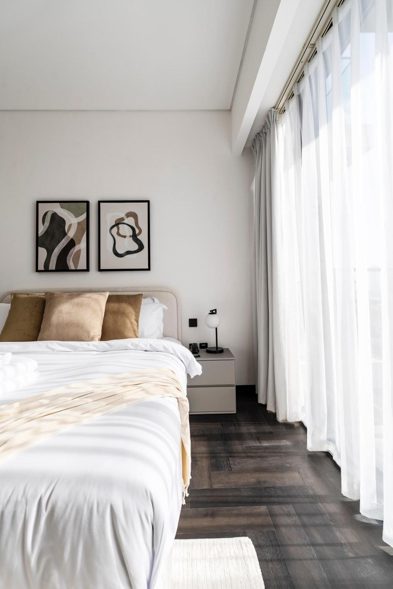 Stylish 1br With Skyline & Burj Khalifa View Apartment